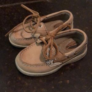 Toddler boat shoes size 6